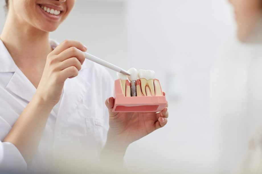 Find the Best Dental Implant Dentist in Area
